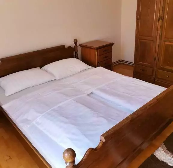 مُتل Apartmens Kenedy Lux