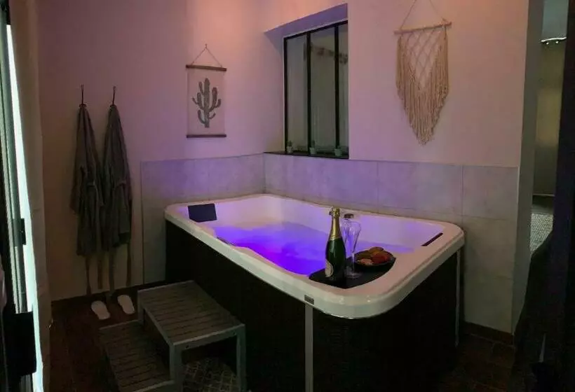 ペンション 6 Place De La Détente