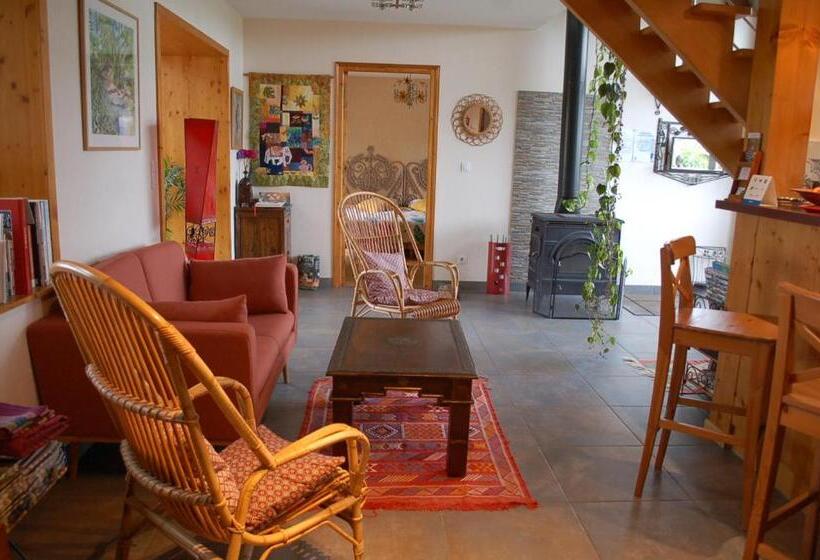 Pensionat B&b La Maison Des Collines Autour Chambres D Hôtes