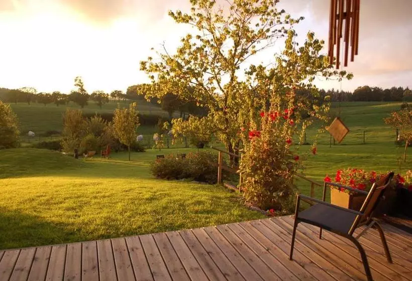 Majatalo B&b La Maison Des Collines Autour Chambres D Hôtes