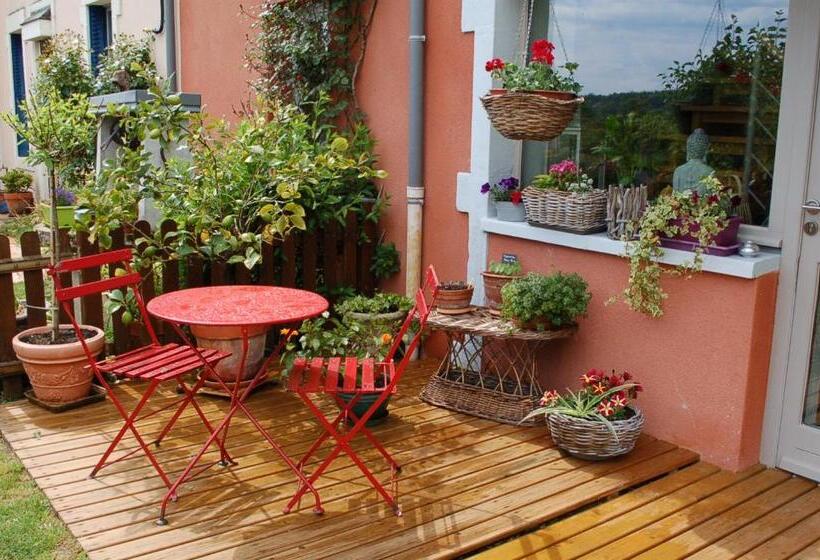 Pensionat B&b La Maison Des Collines Autour Chambres D Hôtes