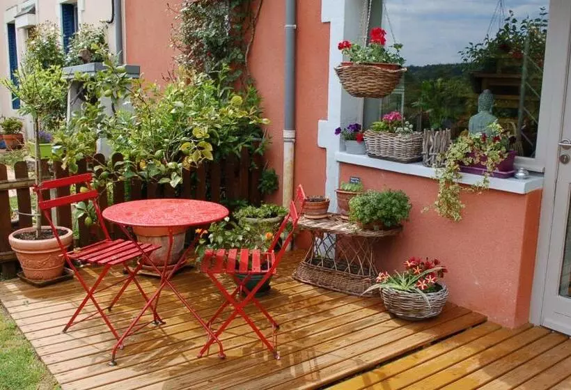 Majatalo B&b La Maison Des Collines Autour Chambres D Hôtes