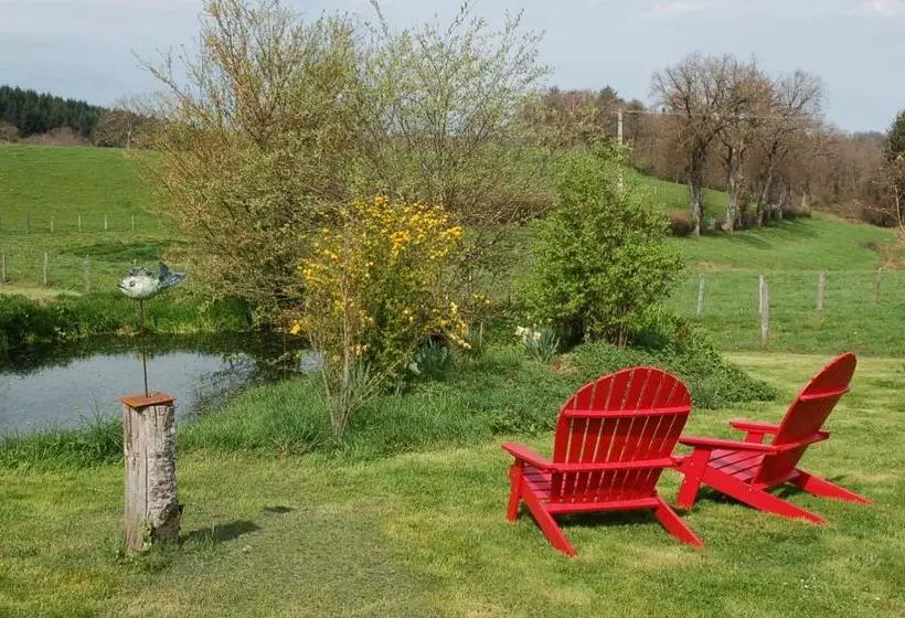 Majatalo B&b La Maison Des Collines Autour Chambres D Hôtes