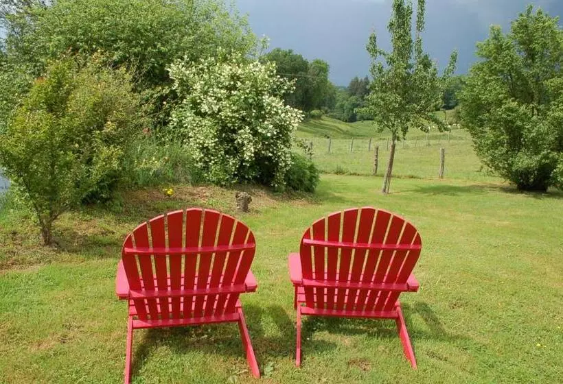 Majatalo B&b La Maison Des Collines Autour Chambres D Hôtes