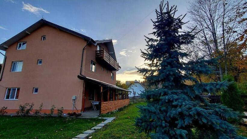 بنسيون Casa Gramy