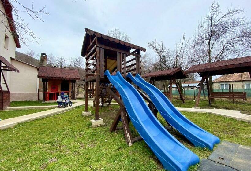 펜션 Casa Sevastian