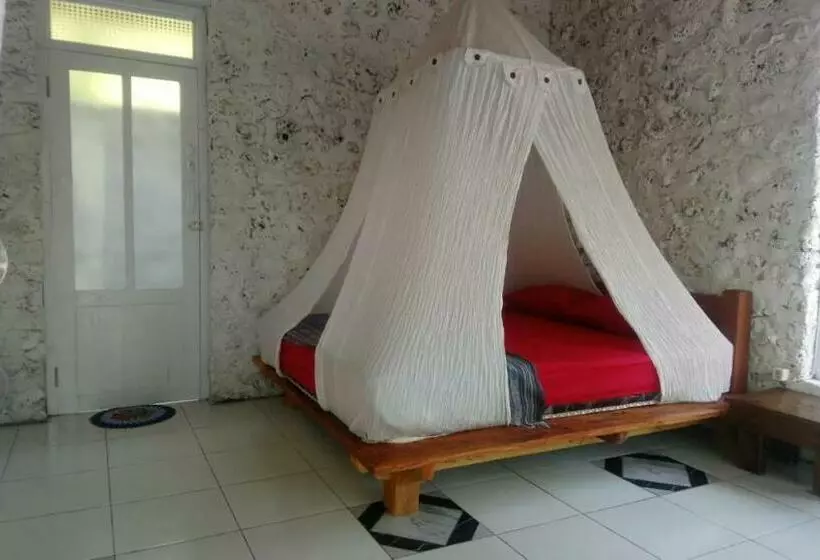 ペンション Irlyandoz Lodge