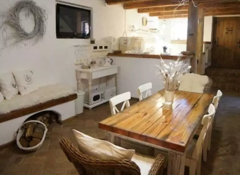 ペンション Květinový Apartmán Se Soukromou Terasou