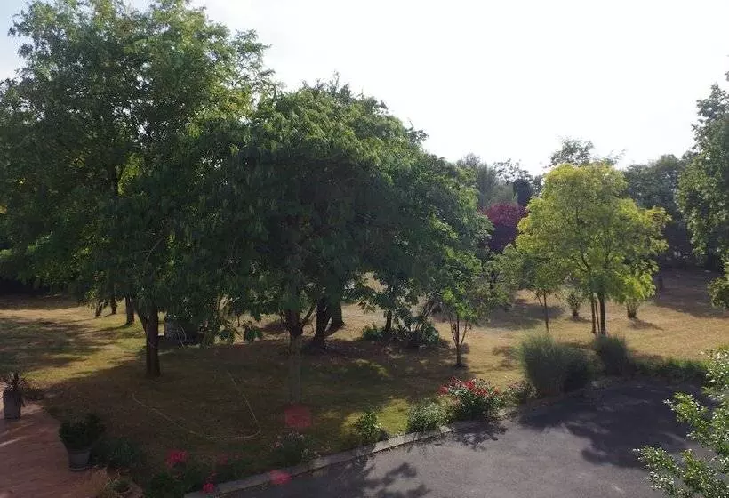 Majatalo Les Trois Cèdres