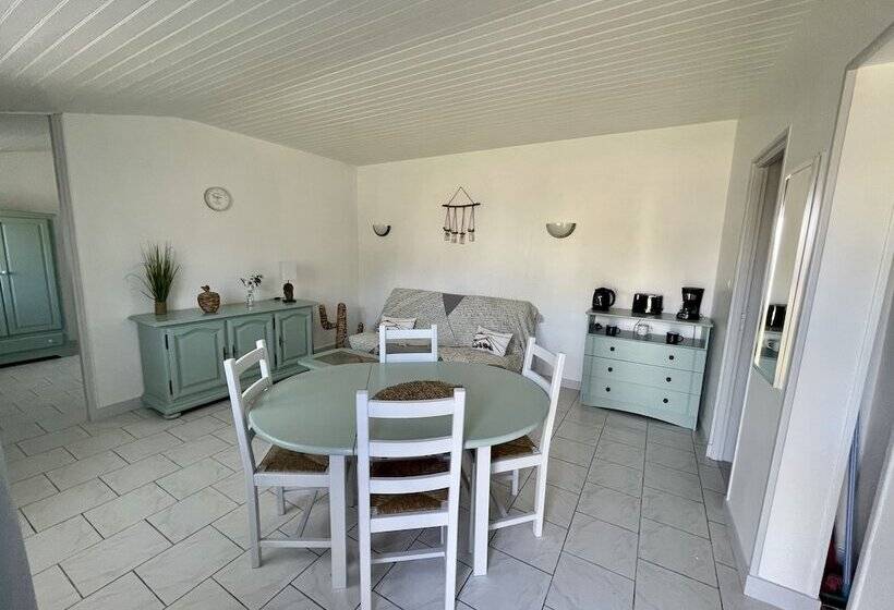 بنسيون Les Trois Cèdres