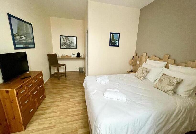 بنسيون Les Trois Cèdres