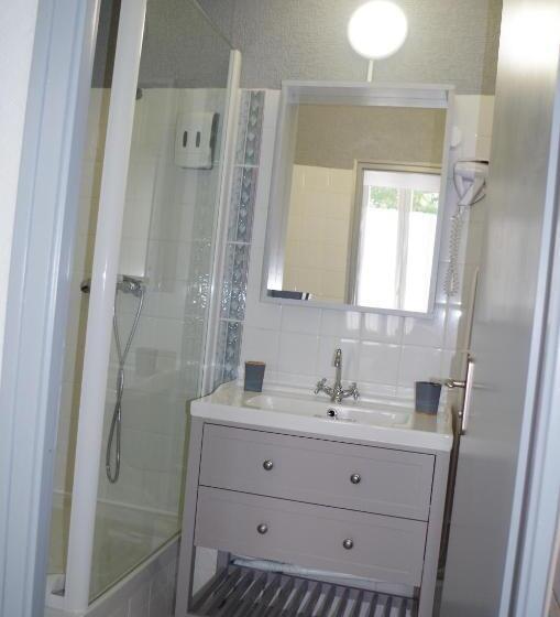 بنسيون Les Trois Cèdres