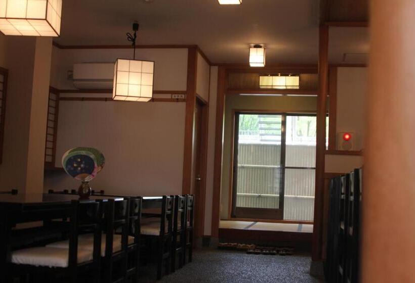 فندق صغير Shaq Bighouse