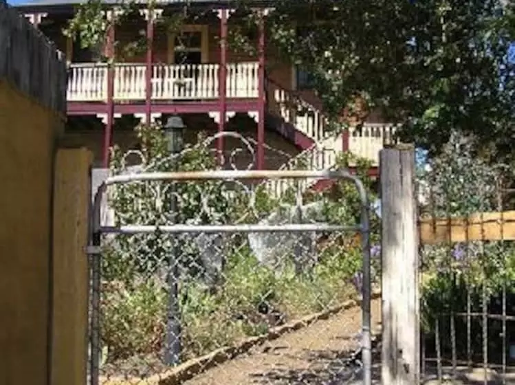 Bed and Breakfast Bendalls