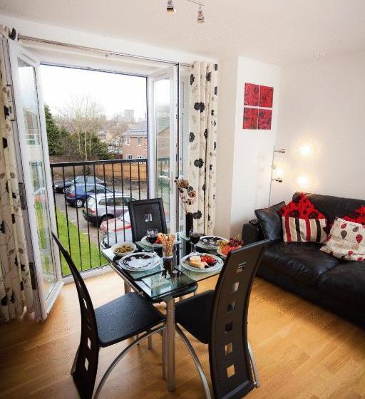 Bristol Serviced Lettings Beaufort Court