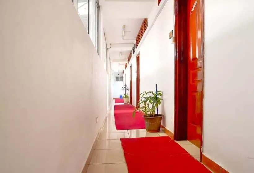 Diamond Plaza Apartments