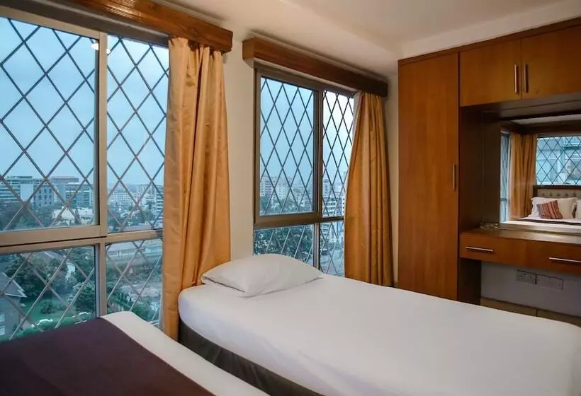 Diamond Plaza Apartments