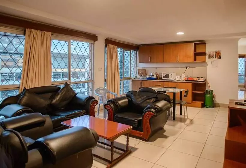 Diamond Plaza Apartments