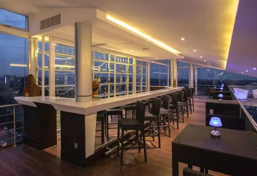 Diamond Plaza Apartments