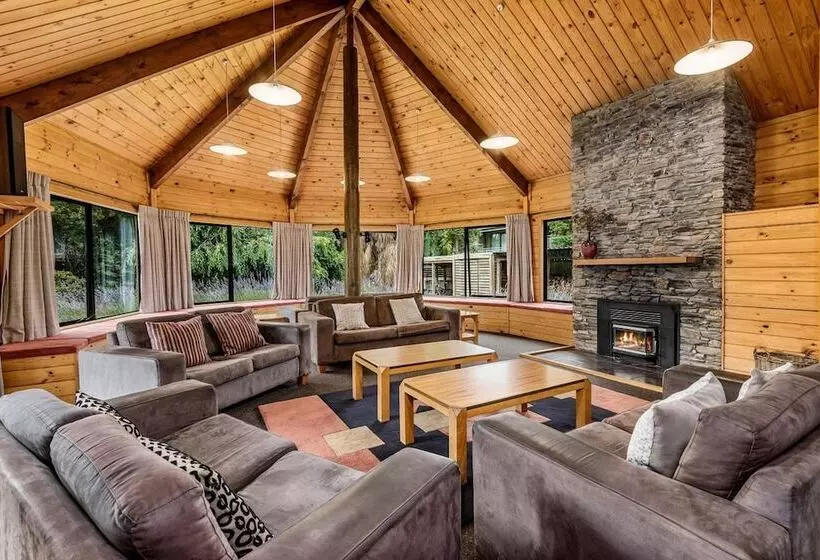 בית מלון כפרי Altamont Lodge