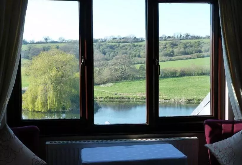 Hotelli Cameley Lodge   Self Catering