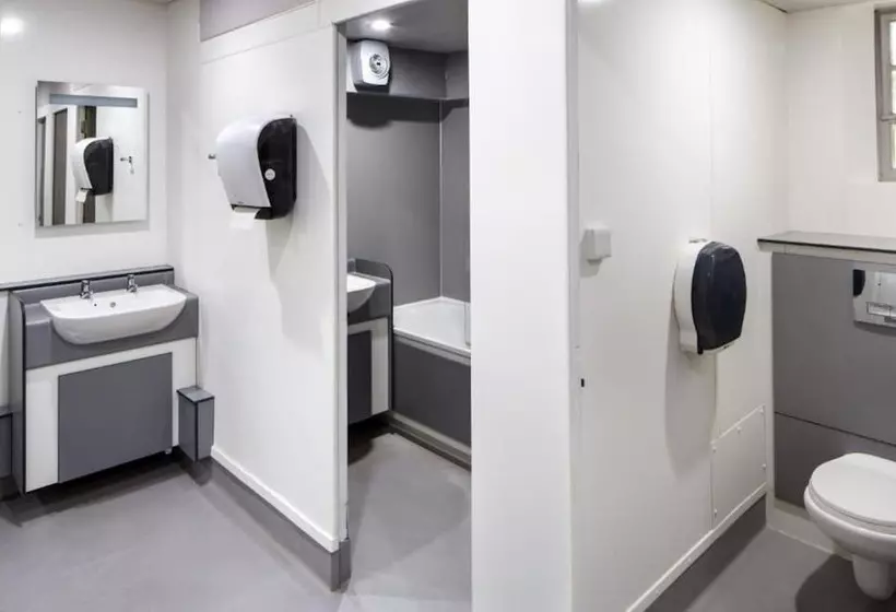 هتل Christ S College Cambridge