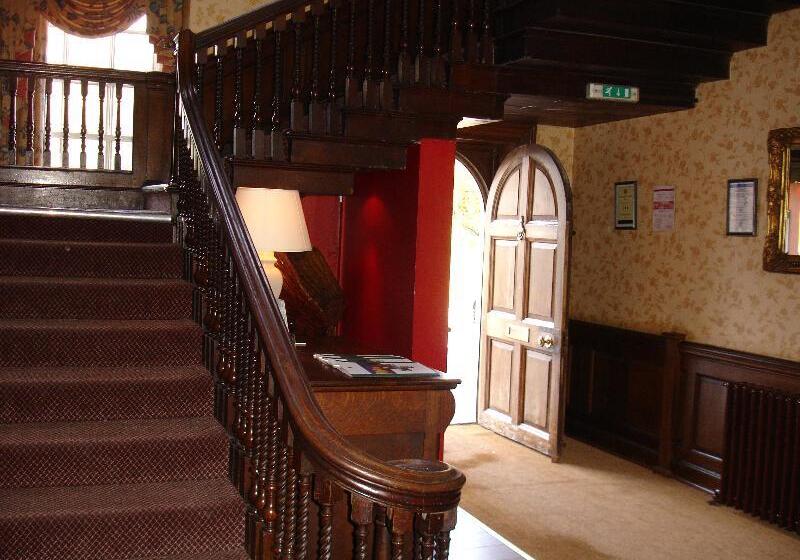 فندق Haughton Hall