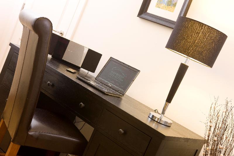 فندق Inverness City Suites