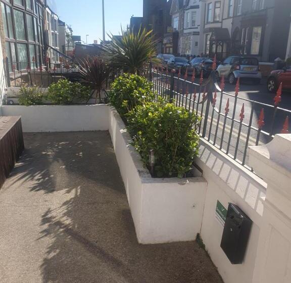 בית מלון כפרי Maydene