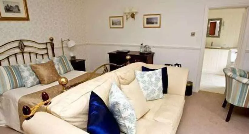 교외 호텔 Burythorpe House