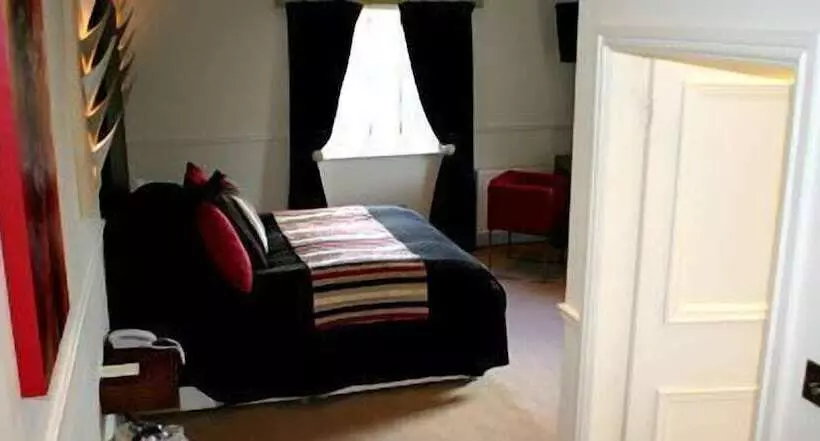 교외 호텔 Burythorpe House