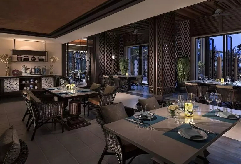 Отель Shangrila Sanya