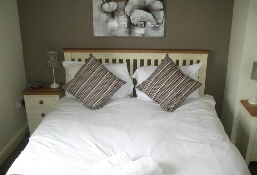 酒店 The Chequers Inn