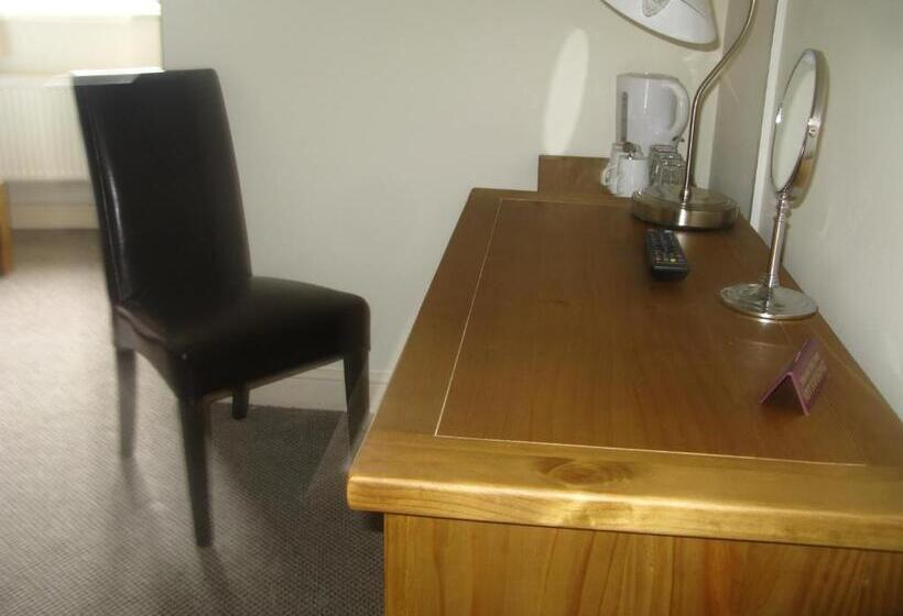 酒店 The Chequers Inn