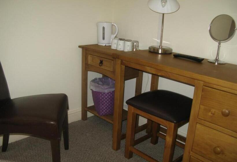 酒店 The Chequers Inn