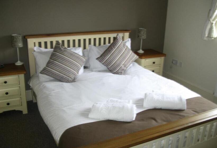 酒店 The Chequers Inn