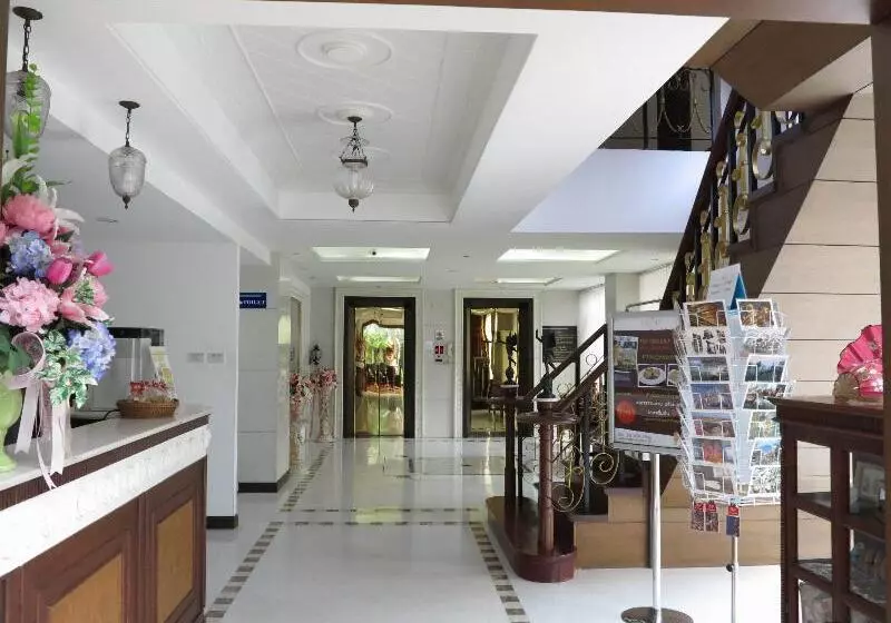 Hotelli The Grand Sathorn