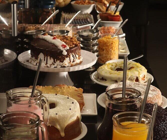 호텔 Valerim Itajai / Navegantes