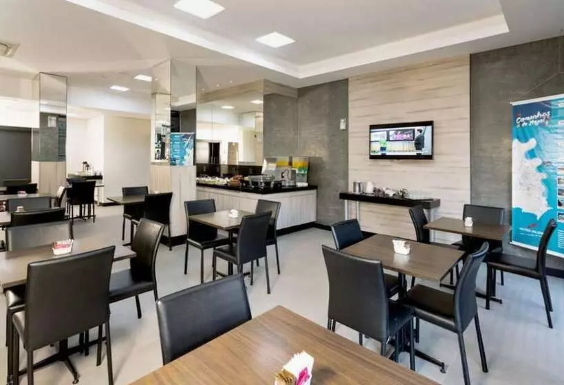 Hotel Valerim Itajai / Navegantes