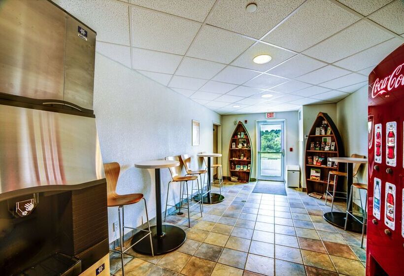 Motel 6huntsville, On