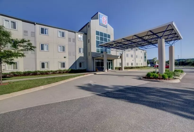 Motel 6huntsville, On