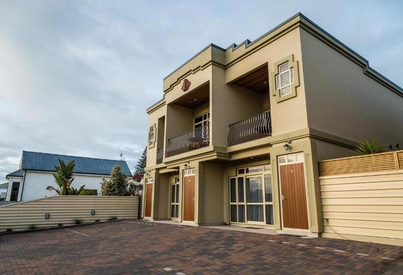 Motel Pebble Beach Motor Inn