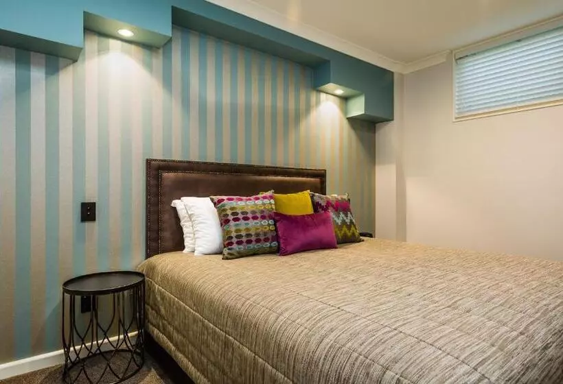 مُتل Pebble Beach Motor Inn