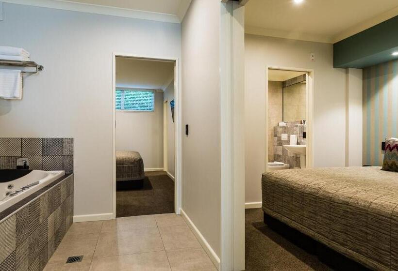 모텔 Pebble Beach Motor Inn