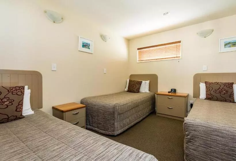 مُتل Pebble Beach Motor Inn