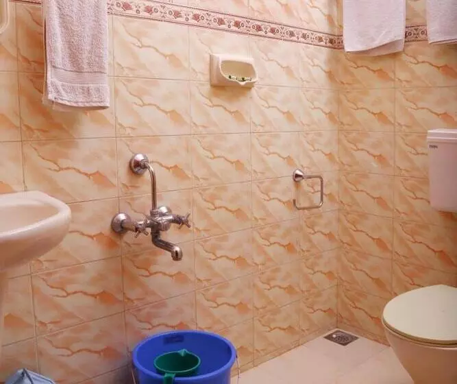 Residência Chiramel Residency