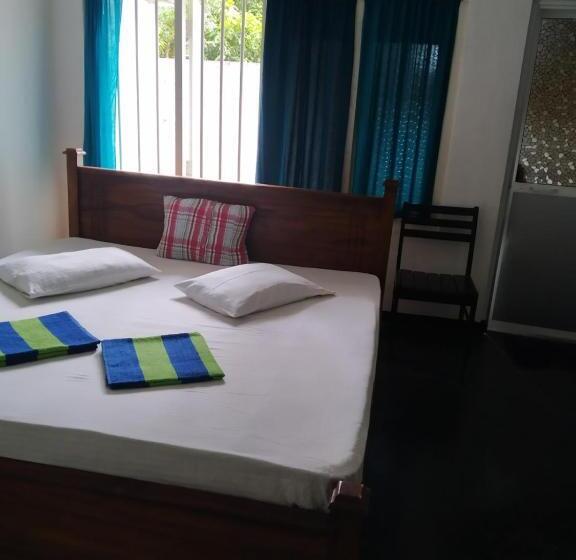 住宿加早餐 Mirissa Beach House