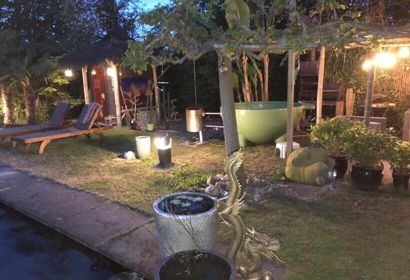 Bed and Breakfast Rumah Indo Garden