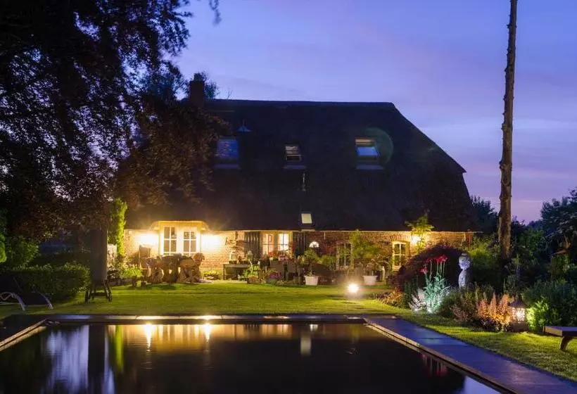 ベッドアンドブレックファースト Rumah Indo Garden