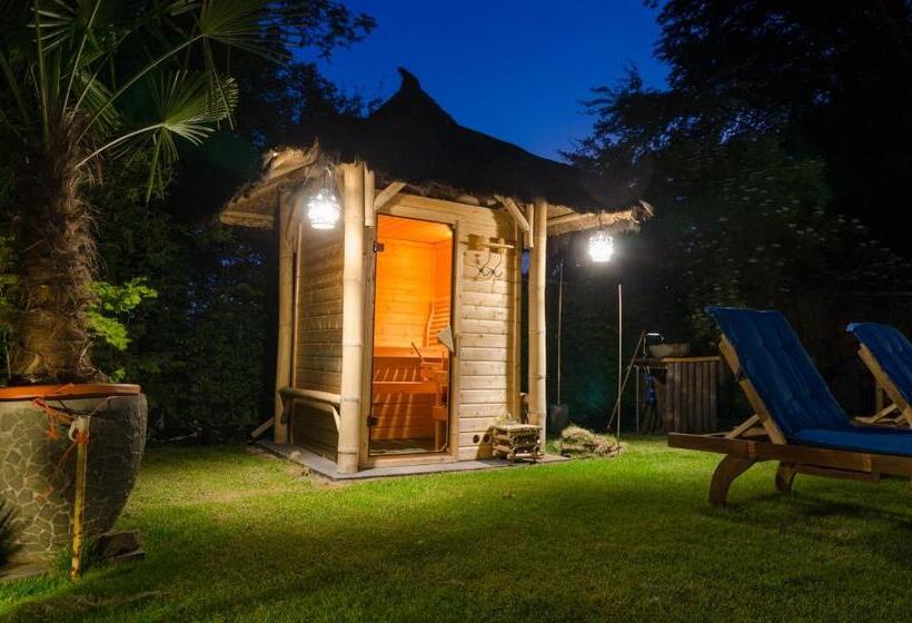 Bed and Breakfast Rumah Indo Garden